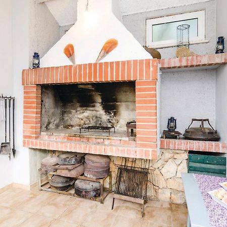 2 Bedroom Awesome Apartment In Ratac Orasac Exterior foto