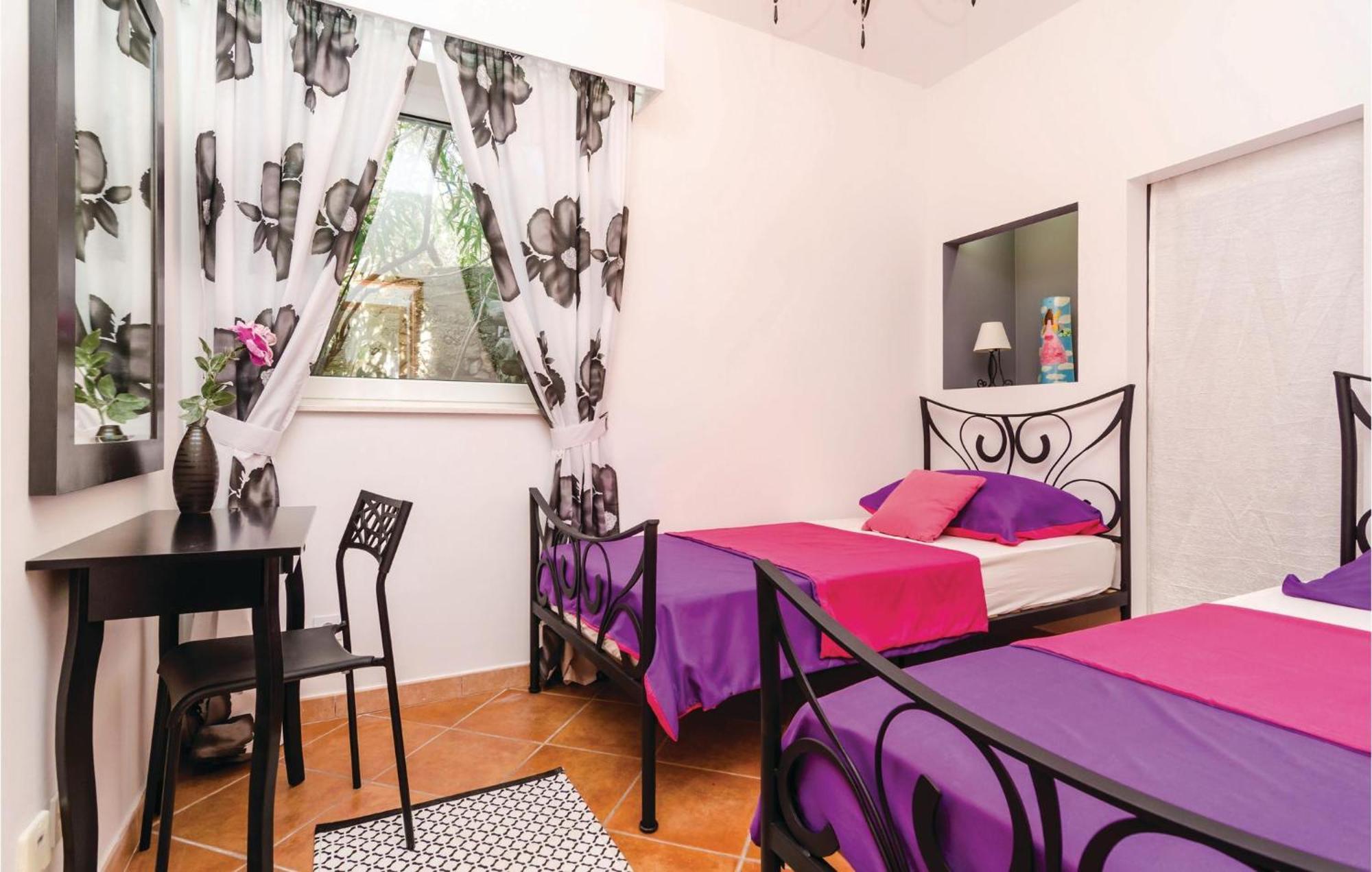 2 Bedroom Awesome Apartment In Ratac Orasac Exterior foto