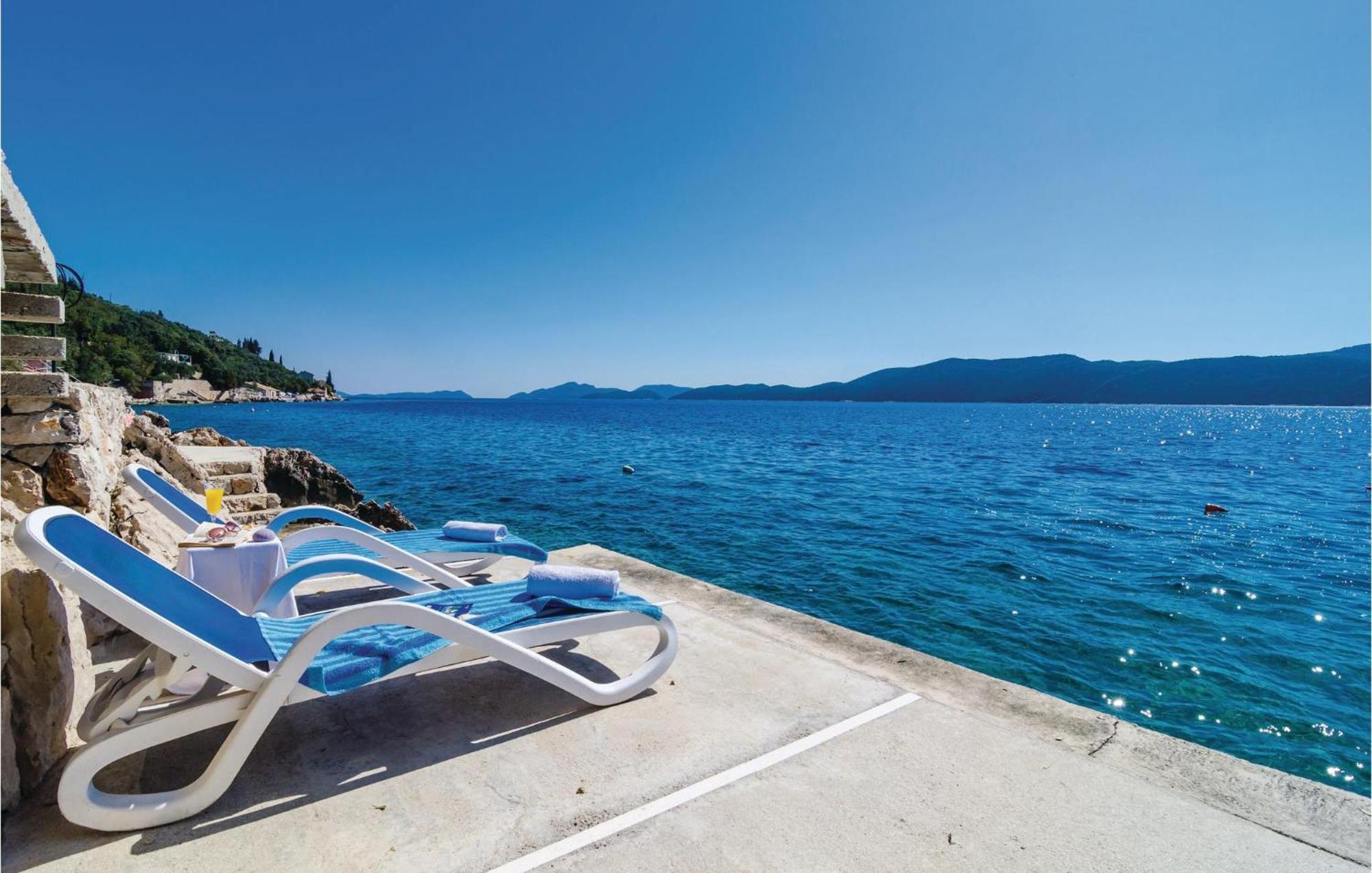 2 Bedroom Awesome Apartment In Ratac Orasac Exterior foto